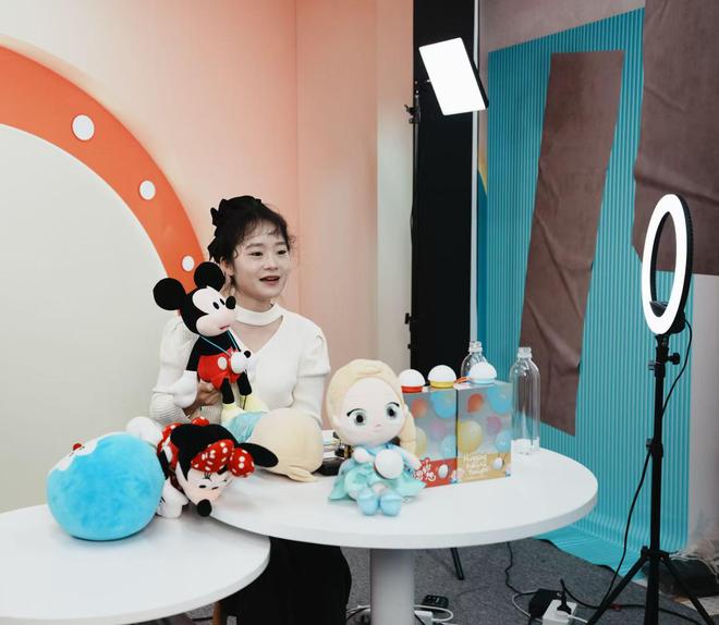 当消费遇上AI｜火爆的AI玩具：百亿赛道之下的突破和挑战(图2)