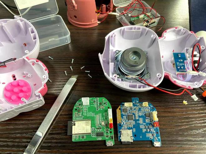 把大模型装进奥特曼身体里85后二孩爸爸爆改旧玩具(图4)