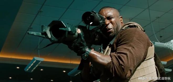 《变形金刚 3：黑月降临》：视觉与情感的碰撞(图3)