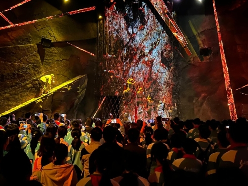 长征馆沉浸式表演拓红色教育糅合科技艺术重现壮烈场景(图3)