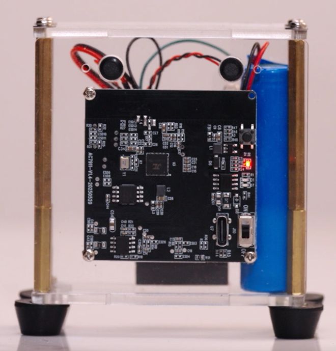 韩国老人迷上“电子乖孙”能唠嗑还能救命？(图5)