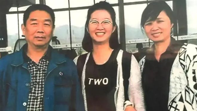 章莹颖被杀8年父亲盼赴美见凶手追问爱女弃尸位置。(图1)